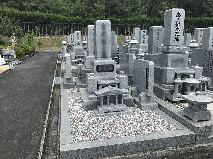 志和聖地霊苑の墓石の形が限定された区画