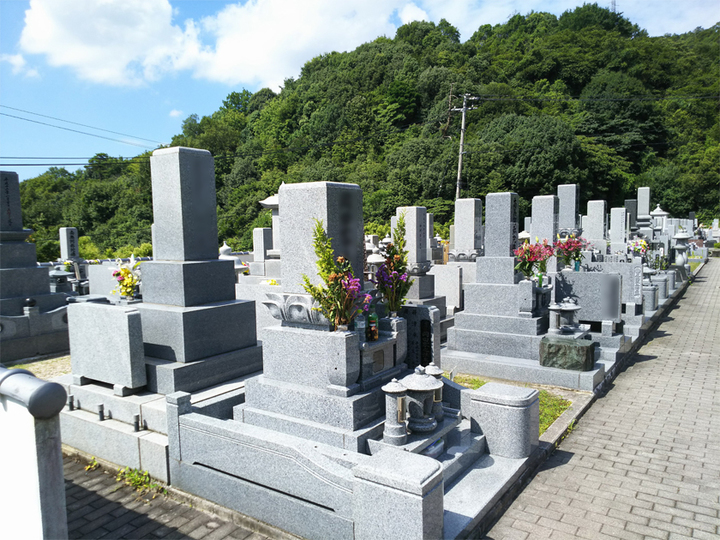 己斐城山墓苑の全体写真