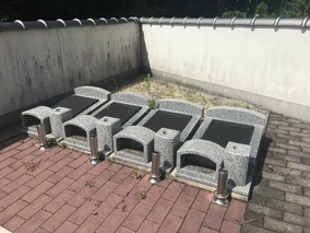 己斐城山墓苑の墓石の形が限定された区画