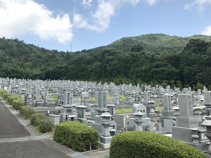 東広島市営　ひがしひろしま墓園の墓　通常区画全体