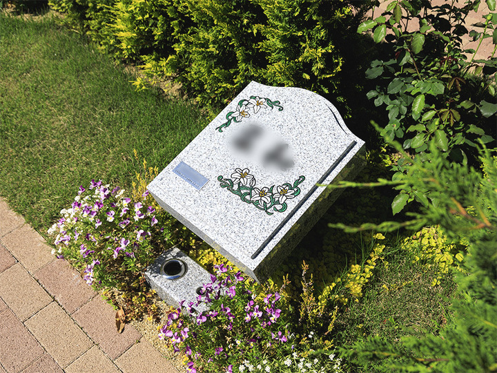 ふれあいの杜　天空の墓石の形が限定された区画