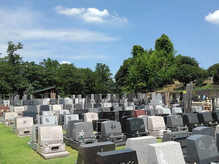 厚木やすらぎ霊園の外観