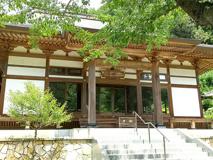 今泉山　称名寺の外観
