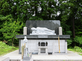 松岩寺　本院の永代供養　永代供養墓全体写真