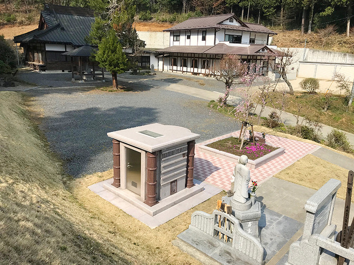 安養寺の外観