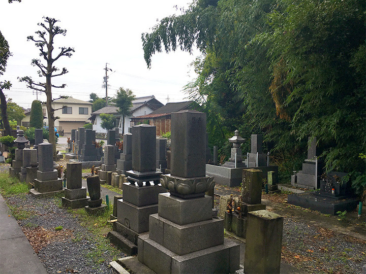 覚王院墓苑の墓　通常区画全体