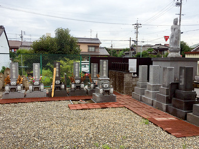 成道寺才仙町墓地の外観
