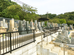 平和公園　威音院墓地の墓　通常区画全体