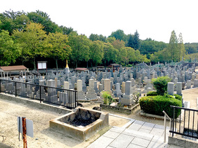 平和公園　威音院墓地の外観