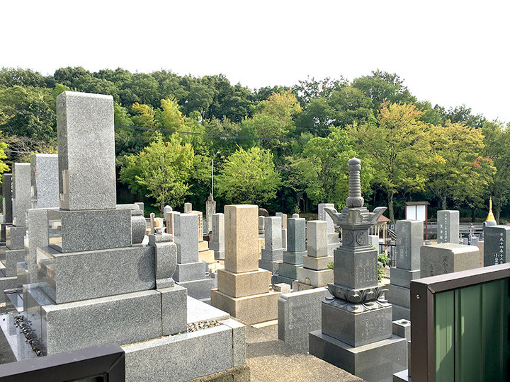 平和公園　威音院墓地の全体写真