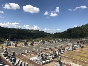 春日霊苑の外観