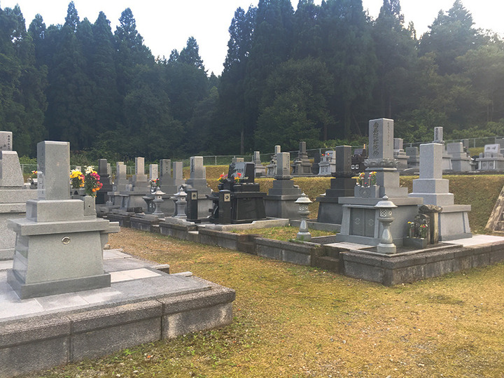 富山市営　大山墓地公園の全体写真