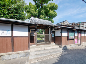 覚了寺の入り口
