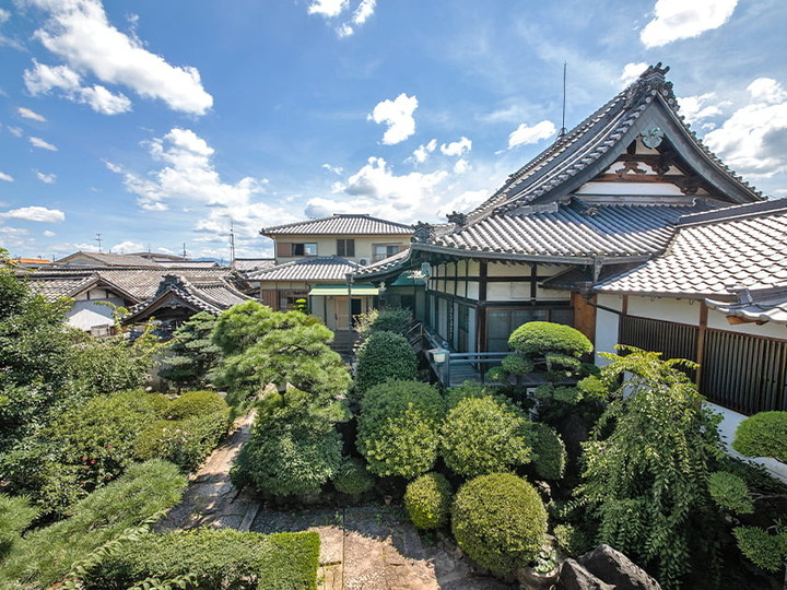 聞法寺の全体写真