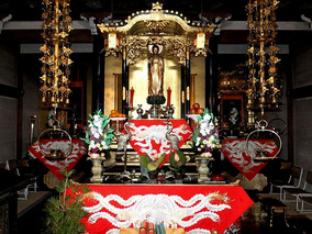 聞法寺の本堂