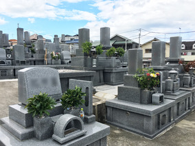 宝塔寺墓苑の墓　通常区画全体