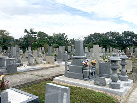 岡山市営　笠井山霊園の全体写真