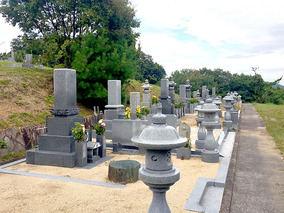 岡山市営　笠井山霊園の墓　通常区画全体