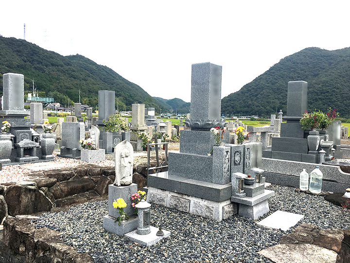 和気町営　塩田墓地の全体写真