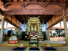 谷性寺の本堂