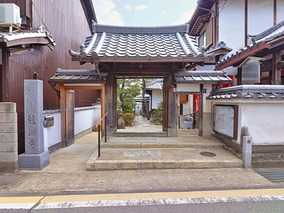 龍淵寺の入り口