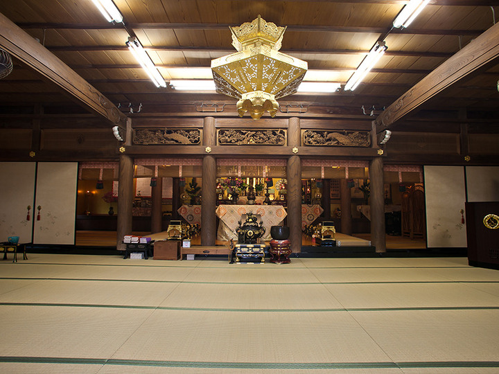 西方寺の本堂