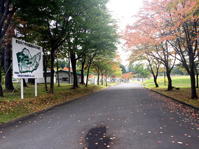 青森市八甲田霊園の入り口