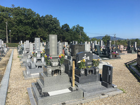 みよし市営　やすらぎ霊園の全体写真