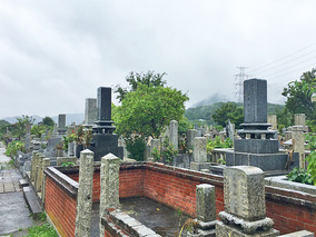 下関市営　東部墓地の外観