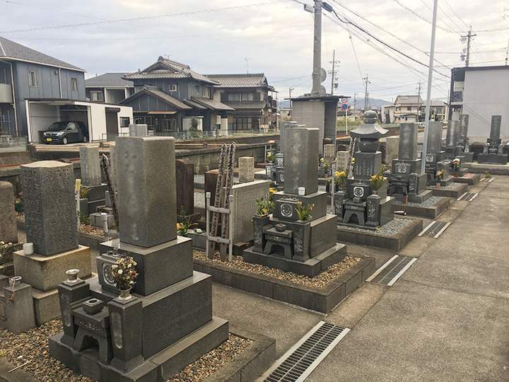 岐南町徳田中山霊苑の墓　通常区画全体