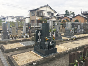岐南町徳田中山霊苑の外観