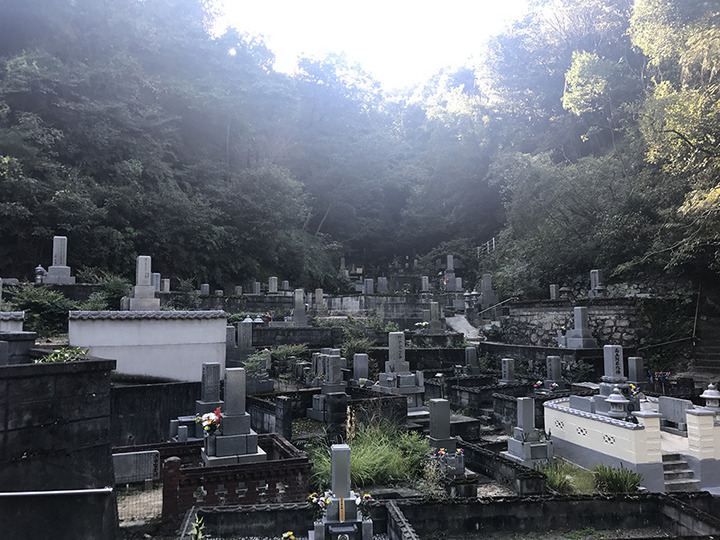 呉市営　吉浦墓地の全体写真
