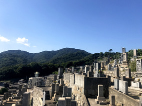 呉市営　江原墓地の外観