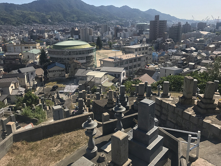 呉市営　江原墓地の墓　通常区画全体