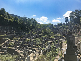 呉市営　坪内墓地の外観