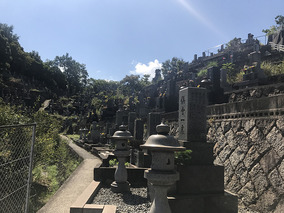 呉市営　坪内墓地の墓　通常区画全体