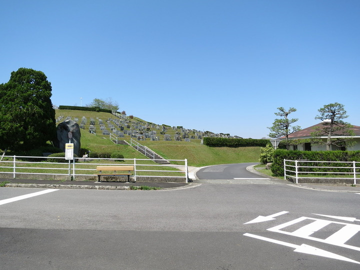 松江市公園墓地の入り口