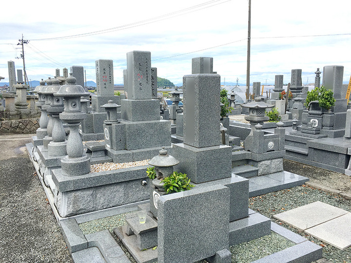 八竹山墓園の墓　通常区画全体