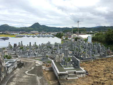 八竹山墓園の外観