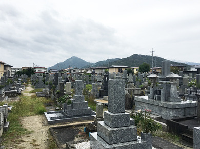 防府市営　中河原墓地の外観