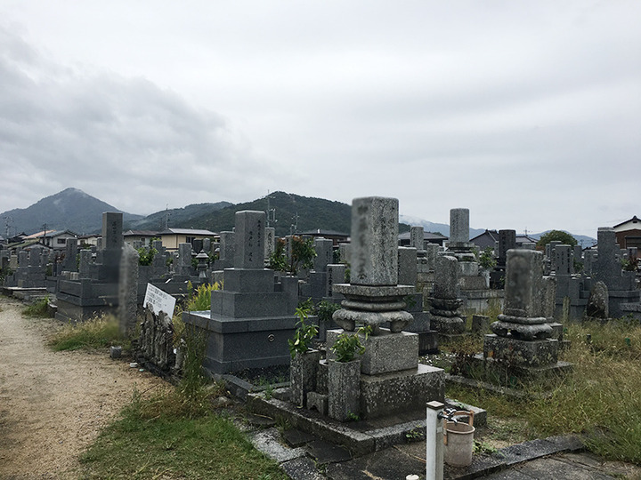 防府市営　中河原墓地の全体写真