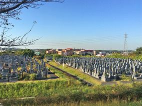 半田市営　北部墓地の外観