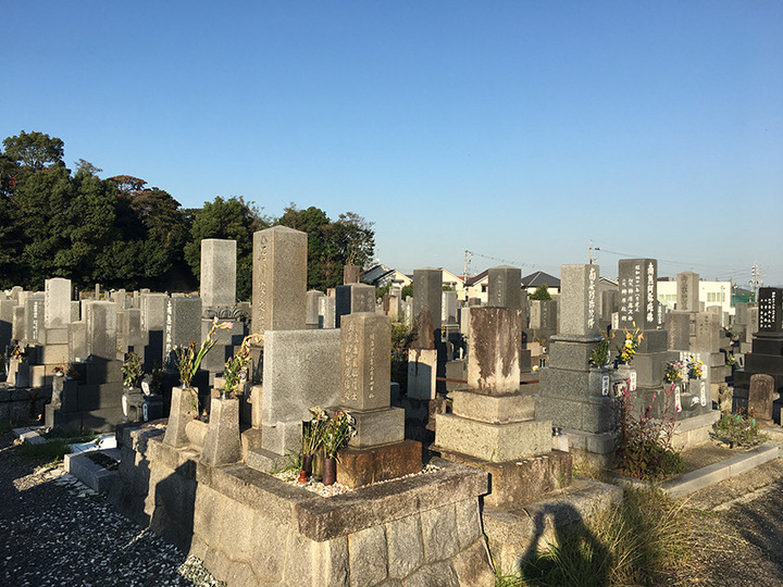 半田市営　北谷墓地の墓　通常区画全体