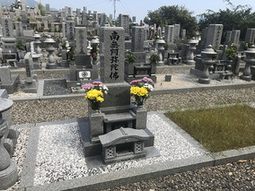 大竹市営　黒川墓苑の墓石の形が限定された区画