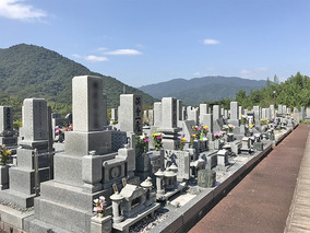 美しい瀬戸内 広島市 廿日市が見渡せます♪ 未使用 ディスカウント 墓地 墓所 霊苑 ユーアイベルモニーで購入 購入価格1,005,000円を半額以下の 50万円出品