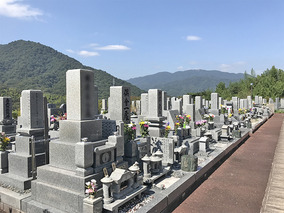 廿日市市営　第二霊峯墓苑の全体写真
