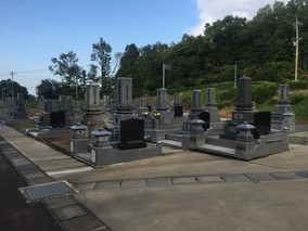 かほく市営　高松墓園の入り口