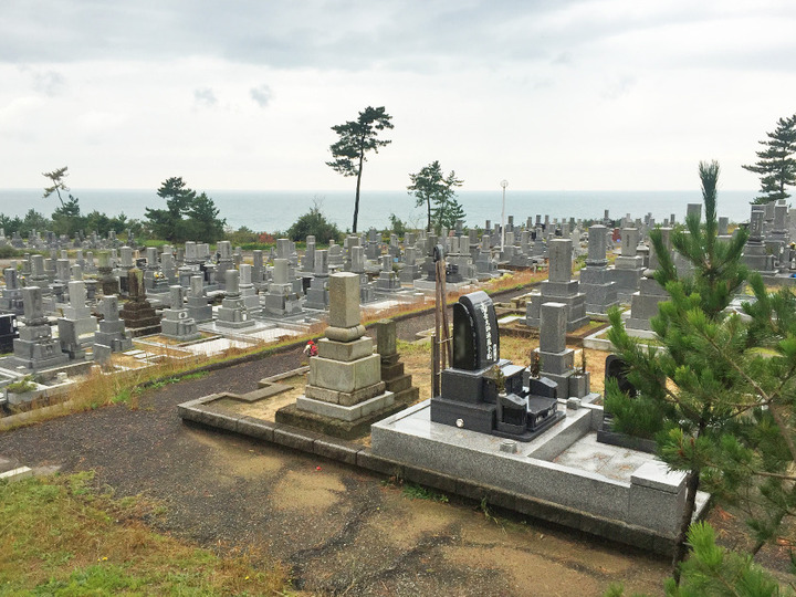 内灘町霊園の外観