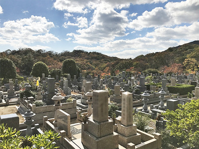 西宮市営　甲山墓園の外観