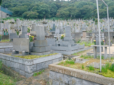 高松市営　姥ヶ池東墓地の外観